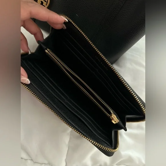 Tory Burch purse with matching wallet - Picture 5 of 5